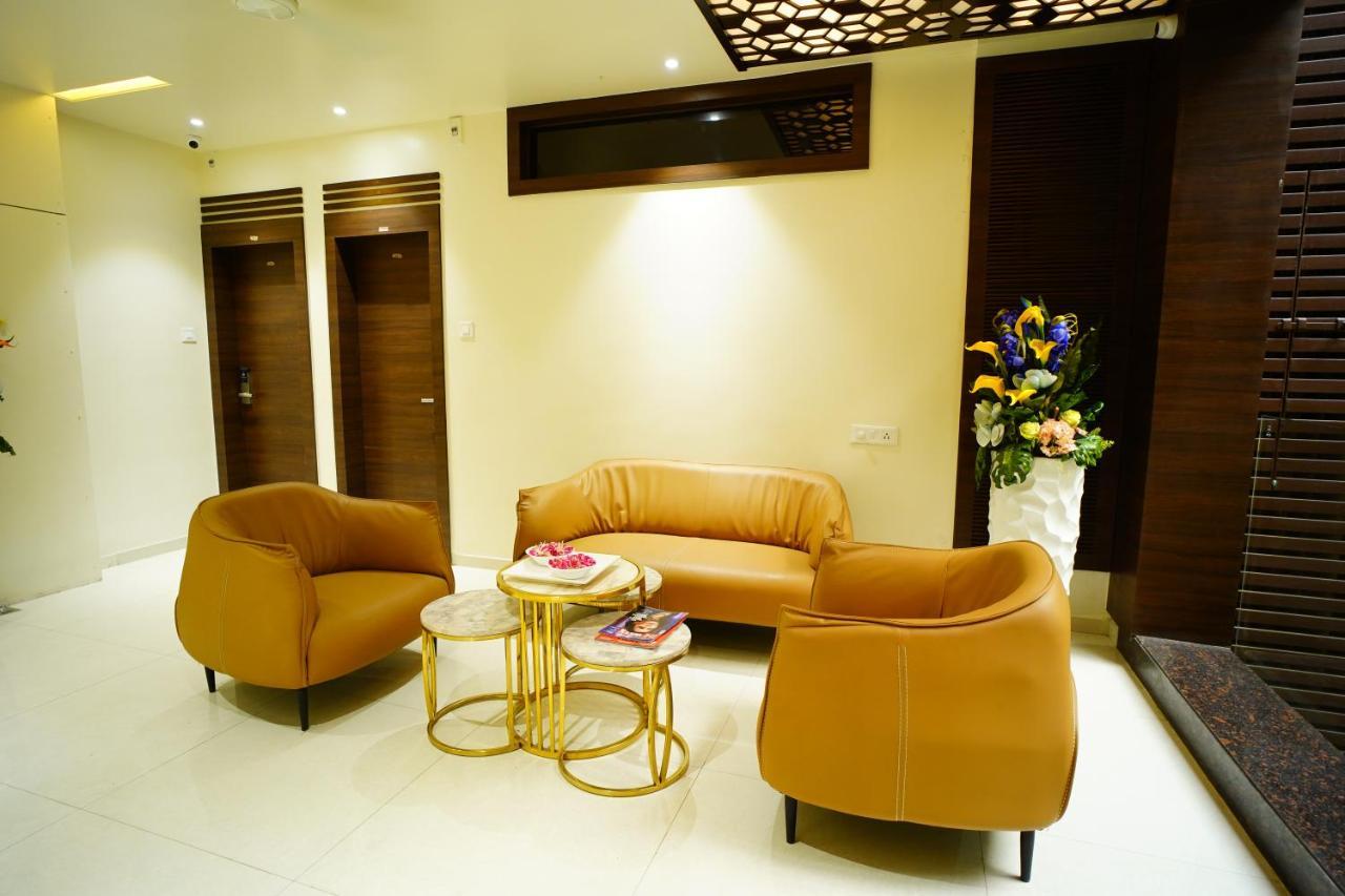 נאגפור Orange Tree Hotels מראה חיצוני תמונה